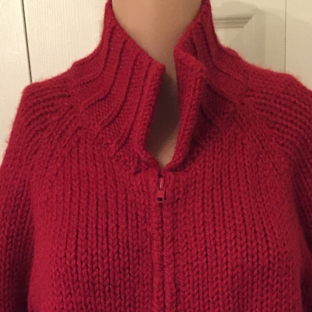 Express Cable Knit Sweater - Picture 4 of 6